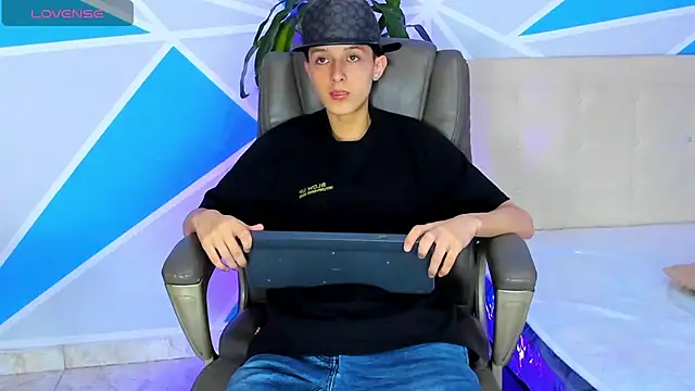 ArthurCox online show from 09.22.25