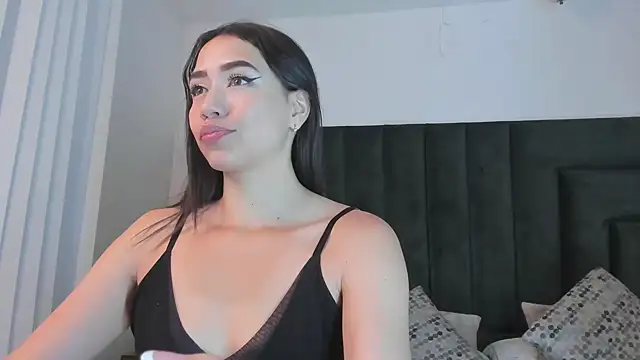 SaraWagner  online show from 12.20.25