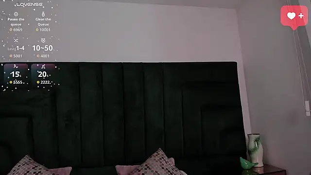 SaraWagner  online show from 05.09.26