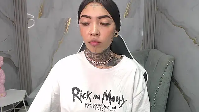 Ashley Blum v online show from 11.01.25