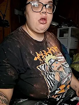 Snapshot of GoddessDess chatting on 10.31.25 GoddessDess online show from 10.31.25