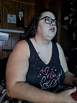 Snapshot of GoddessDess chatting on 11.20.25 GoddessDess online show from 11.20.25