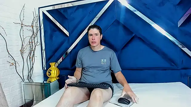 Snapshot of CandyandSteven chatting on 09.11.25 CandyandSteven online show from 09.11.25