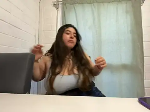 Snapshot of Tukatita69 chatting on 10.22.25 Tukatita69 online show from 10.22.25