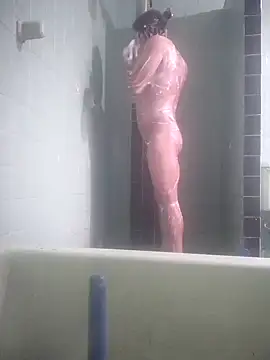 Snapshot of ReyesSau chatting on 09.19.25 ReyesSau online show from 09.19.25