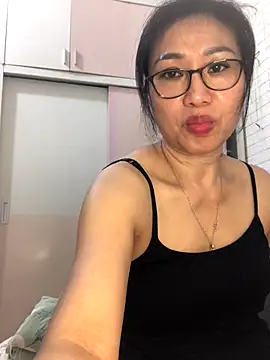 Vitamin sexy online show from 09.27.25