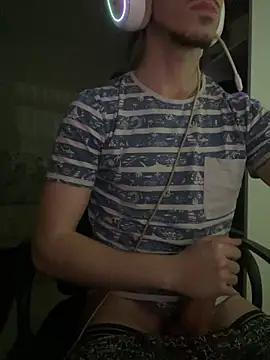 Snapshot of TurkYasura chatting on 02.15.26 TurkYasura online show from 02.15.26