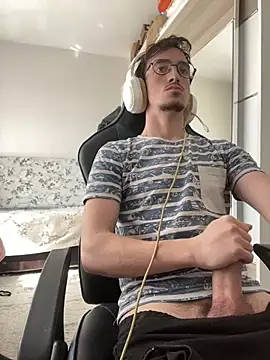 Snapshot of TurkYasura chatting on 02.16.26 TurkYasura online show from 02.16.26