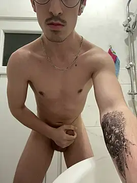 Snapshot of TurkYasura chatting on 02.24.26 TurkYasura online show from 02.24.26