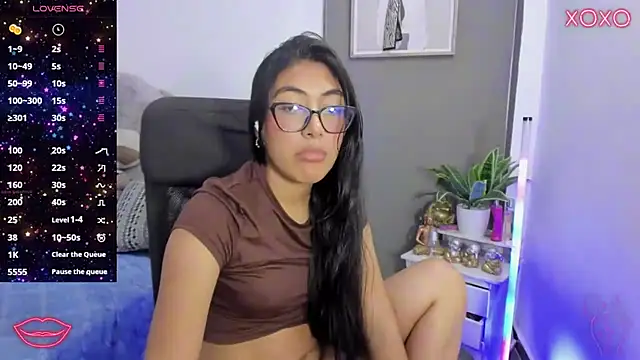 Allison 19   online show from 11.20.25