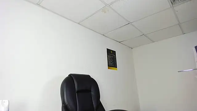 Aisha hotts777 online show from 12.05.25