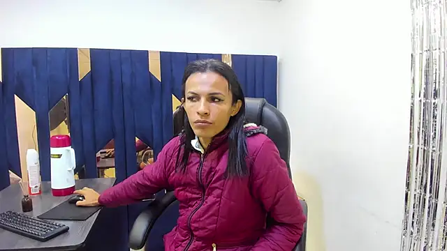 Aisha hotts777 online show from 05.08.26
