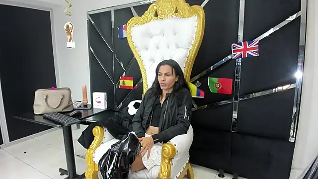 Aisha hotts777 online show from 06.20.26