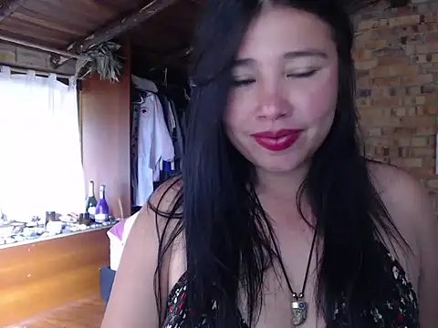 Snapshot of magiadeisis chatting on 10.06.25 magiadeisis online show from 10.06.25