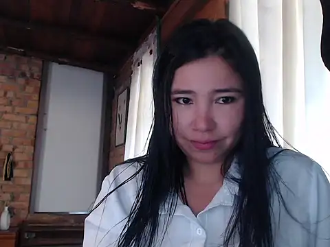 Snapshot of magiadeisis chatting on 10.28.25 magiadeisis online show from 10.28.25