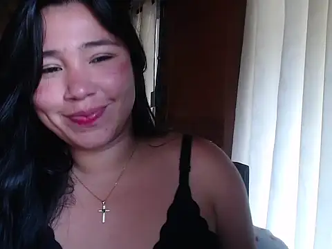 Snapshot of magiadeisis chatting on 11.18.25 magiadeisis online show from 11.18.25