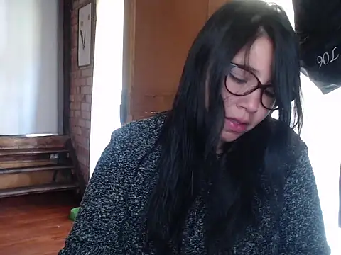 Snapshot of magiadeisis chatting on 12.01.25 magiadeisis online show from 12.01.25