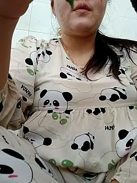 Snapshot of _Babyrose_ chatting on 02.10.26 Babyrose online show from 02.10.26