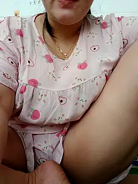 Snapshot of _Babyrose_ chatting on 02.16.26 Babyrose online show from 02.16.26