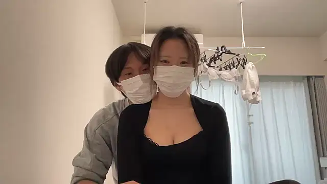 Snapshot of reon_reonreon chatting on 11.18.25 reon reonreon online show from 11.18.25