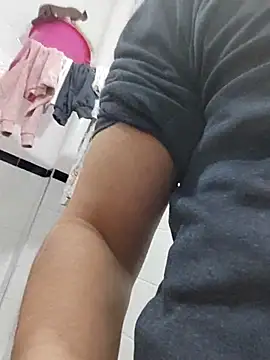 bilalbilal1 online show from 11.17.25