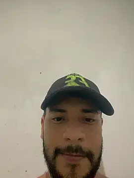 Snapshot of spiderfindom chatting on 05.05.26 spiderfindom online show from 05.05.26