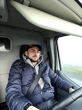 papichulo0099 online show from 12.18.25