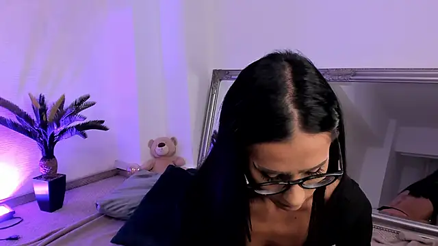 ChloeObril online show from 09.17.25