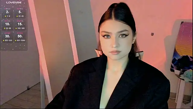 Sandra Curly online show from 01.05.26