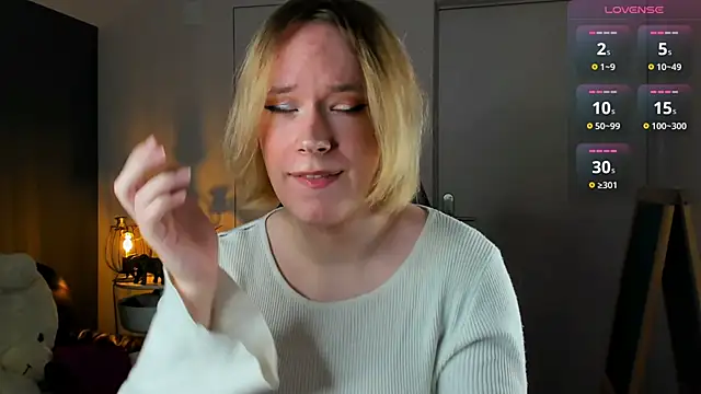 Amanda Butlerr online show from 11.05.25