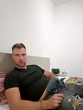 Snapshot of mrlyuis chatting on 09.16.25 mrlyuis online show from 09.16.25