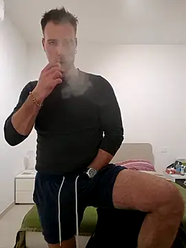 Snapshot of mrlyuis chatting on 11.27.25 mrlyuis online show from 11.27.25