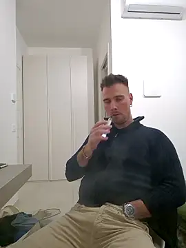 Snapshot of mrlyuis chatting on 12.03.25 mrlyuis online show from 12.03.25