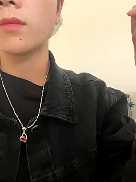 Snapshot of thaoyeuuu chatting on 09.10.25 thaoyeuuu online show from 09.10.25