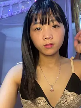 Snapshot of thaoyeuuu chatting on 09.13.25 thaoyeuuu online show from 09.13.25