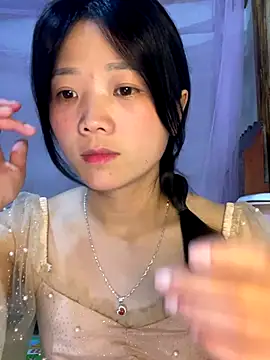 Snapshot of thaoyeuuu chatting on 09.15.25 thaoyeuuu online show from 09.15.25