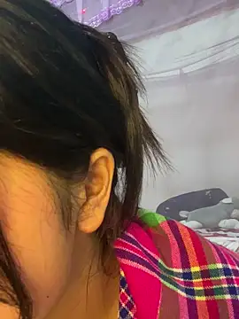 Snapshot of thaoyeuuu chatting on 09.17.25 thaoyeuuu online show from 09.17.25