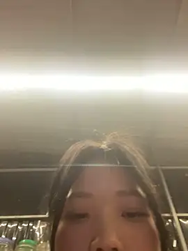 Snapshot of thaoyeuuu chatting on 09.20.25 thaoyeuuu online show from 09.20.25