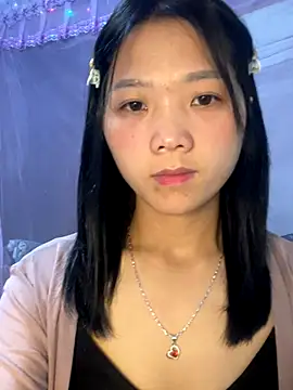 Snapshot of thaoyeuuu chatting on 09.24.25 thaoyeuuu online show from 09.24.25