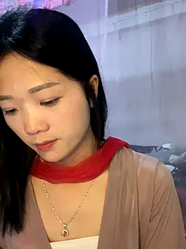 Snapshot of thaoyeuuu chatting on 09.26.25 thaoyeuuu online show from 09.26.25