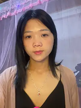 Snapshot of thaoyeuuu chatting on 09.27.25 thaoyeuuu online show from 09.27.25