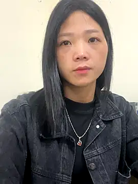 Snapshot of thaoyeuuu chatting on 09.29.25 thaoyeuuu online show from 09.29.25