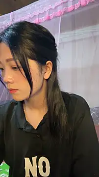 Snapshot of thaoyeuuu chatting on 10.08.25 thaoyeuuu online show from 10.08.25