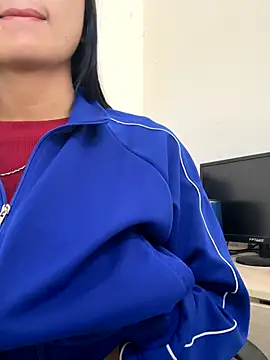 Snapshot of thaoyeuuu chatting on 10.10.25 thaoyeuuu online show from 10.10.25