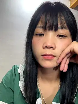 Snapshot of thaoyeuuu chatting on 10.12.25 thaoyeuuu online show from 10.12.25