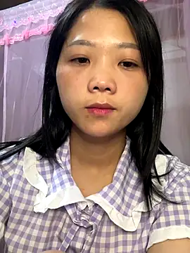 Snapshot of thaoyeuuu chatting on 10.19.25 thaoyeuuu online show from 10.19.25