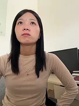 Snapshot of thaoyeuuu chatting on 10.22.25 thaoyeuuu online show from 10.22.25