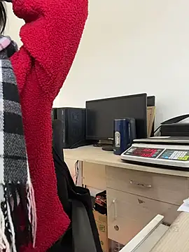 Snapshot of thaoyeuuu chatting on 11.19.25 thaoyeuuu online show from 11.19.25