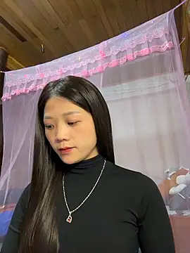 Snapshot of thaoyeuuu chatting on 11.22.25 thaoyeuuu online show from 11.22.25