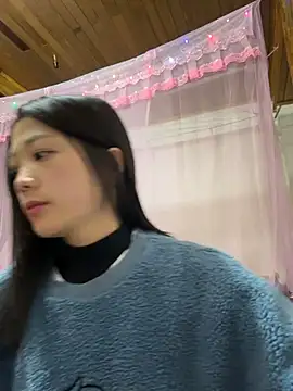 Snapshot of thaoyeuuu chatting on 11.29.25 thaoyeuuu online show from 11.29.25